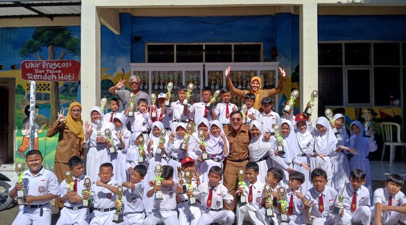 SDN Cibatok 03 Menjadi Juara Umum Dalam Lomba O2SN, FLS3N, dan FTBI Tingkat Kecamatan