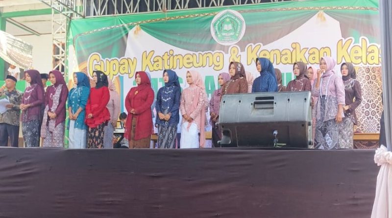 Kenaikan Kelas MTs Darul Huda Pedes, Khidmad dan Meriah