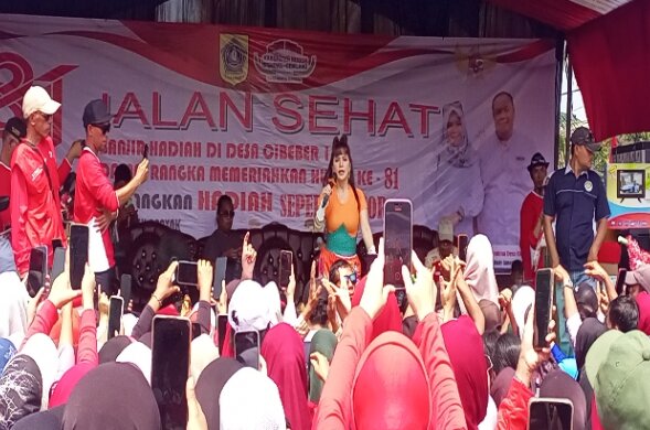 Pesta Rakyat Cibeber 1 Makin Semarak, Irma Darmawangsa Guncang Panggung Hegarsari